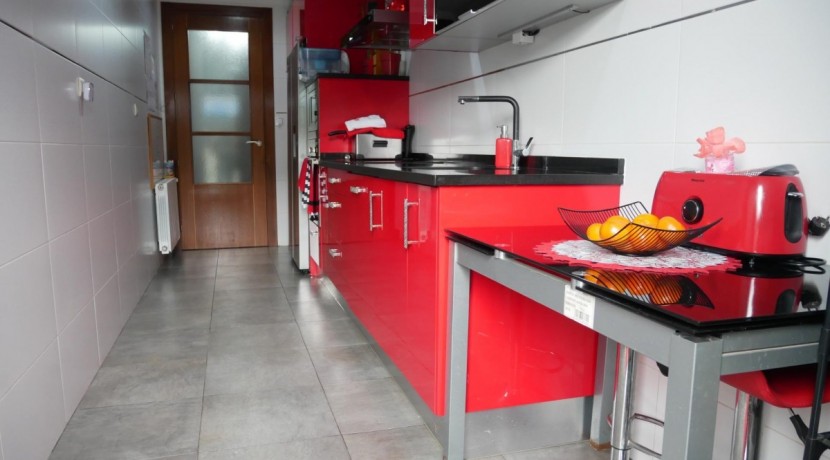 Piso De 3 Dorm y 2 Baños Con Amplia Terraza y Jardín y Trastero Incluido en Lemoa