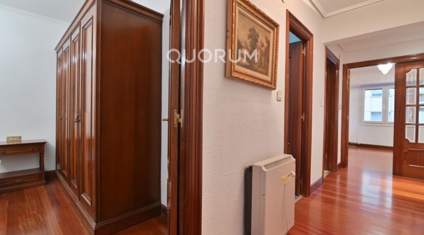 Piso En Santutxu De 2 Habitaciones Y Terraza