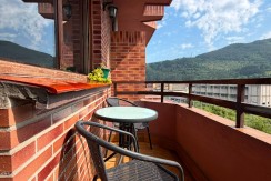 Piso PARA ENTRAR A VIVIR De 3 Dormitorios y 2 Baños Con Balcón, Ascensor Cota 0 y Garaje y Trastero Incluidos En Zona Ariz