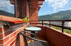 Piso PARA ENTRAR A VIVIR De 3 Dormitorios y 2 Baños Con Balcón, Ascensor Cota 0 y Garaje y Trastero Incluidos En Zona Ariz