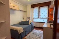 Piso PARA ENTRAR A VIVIR De 3 Dormitorios y 2 Baños Con Balcón, Ascensor Cota 0 y Garaje y Trastero Incluidos En Zona Ariz