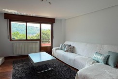 Piso PARA ENTRAR A VIVIR De 3 Dormitorios y 2 Baños Con Balcón, Ascensor Cota 0 y Garaje y Trastero Incluidos En Zona Ariz