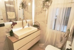 Piso Reformado Con Mucho Encanto En Atxuri