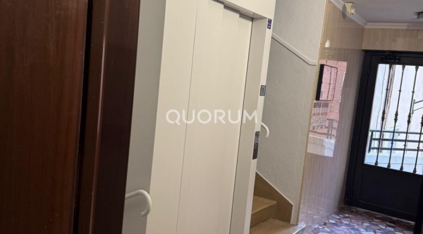 Piso Reformado De 3 Dormitorios En Rekalde