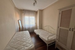 Piso Totalmente Exterior Con Vistas Despejadas De 2 Dormitorios Con Ascensor y Balcón En Zona Burros