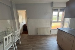 Piso Totalmente Exterior Con Vistas Despejadas De 2 Dormitorios Con Ascensor y Balcón En Zona Burros