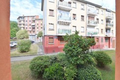 Piso Totalmente Exterior Muy Luminoso De 2 Dormitorios Con Balcón En Zona San Miguel