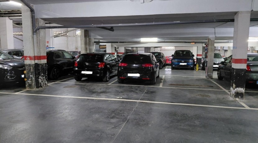 Plaza De Garaje A La Venta En Bidezabal