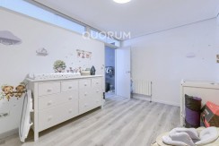 Preciosa Vivienda REFORMADA De 2 Dormitorios y 1 Baño Con Ascensor y Parcela de Garaje incluida en Zona Kalero