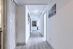 Preciosa Vivienda REFORMADA De 2 Dormitorios y 1 Baño Con Ascensor y Parcela de Garaje incluida en Zona Kalero