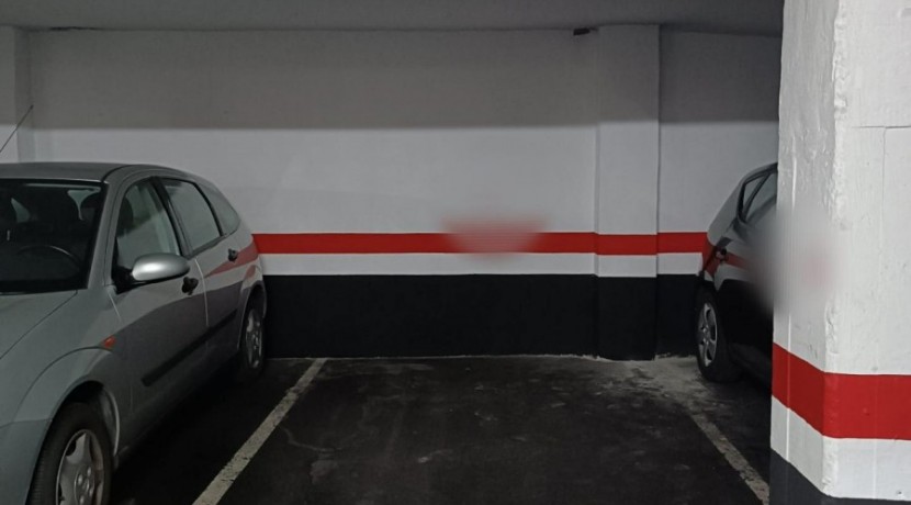 Se Vende Amplia Parcela De Garaje En Barakaldo Zona Centro.