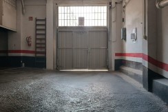 Se Vende Amplia Parcela De Garaje En Barakaldo Zona Centro.