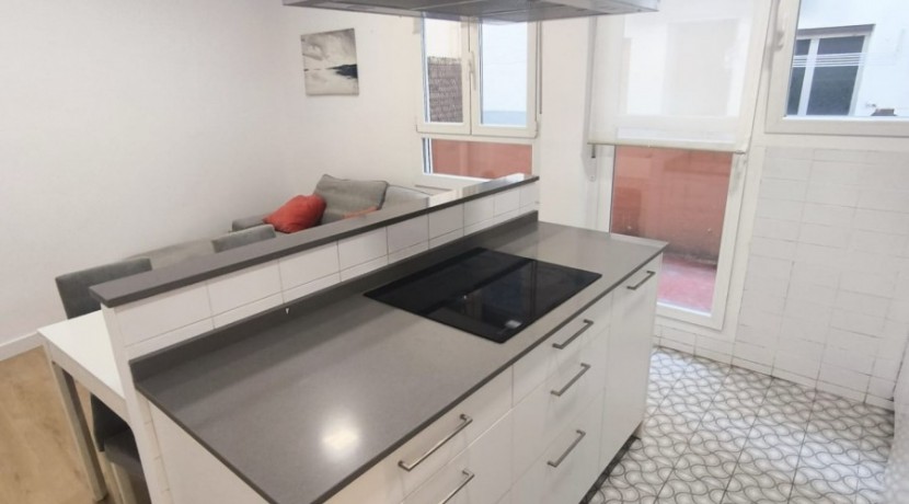 Se Vende En Exclusiva Piso Reformado De 3 Habitaciones Con 1 Baño En El Corazon De Lutxana