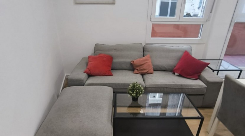 Se Vende En Exclusiva Piso Reformado De 3 Habitaciones Con 1 Baño En El Corazon De Lutxana