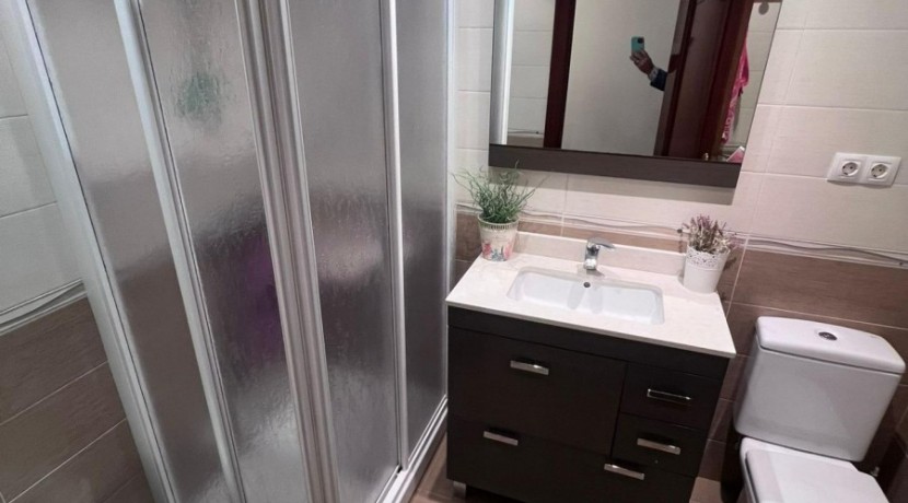 TRES HABITACIONES CON TERRAZA Y ASCENSOR EN KABIEZES, A TAN SÓLO 5 MINUTOS DEL CENTRO