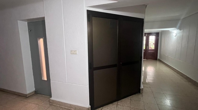 TRES HABITACIONES CON TERRAZA Y ASCENSOR EN KABIEZES, A TAN SÓLO 5 MINUTOS DEL CENTRO