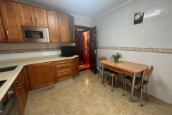 TRES HABITACIONES CON TERRAZA Y ASCENSOR EN KABIEZES, A TAN SÓLO 5 MINUTOS DEL CENTRO