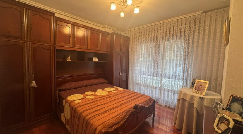 TRES HABITACIONES CON TERRAZA Y ASCENSOR EN KABIEZES, A TAN SÓLO 5 MINUTOS DEL CENTRO