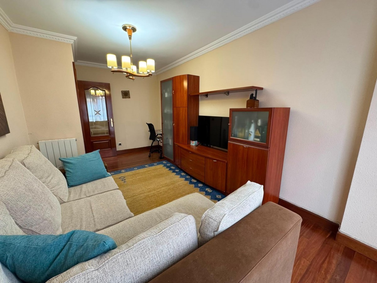VIVIENDA PARA ENTRAR A VIVIR A UN MINUTO DEL CENTRO DE SESTAO