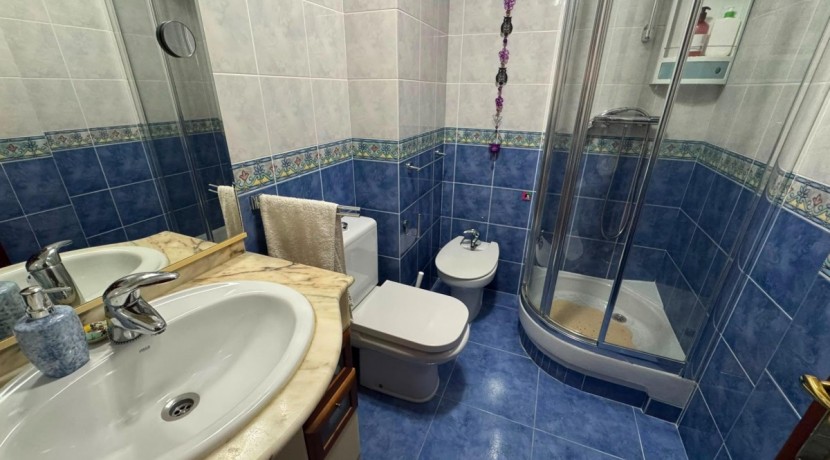VIVIENDA PARA ENTRAR A VIVIR A UN MINUTO DEL CENTRO DE SESTAO