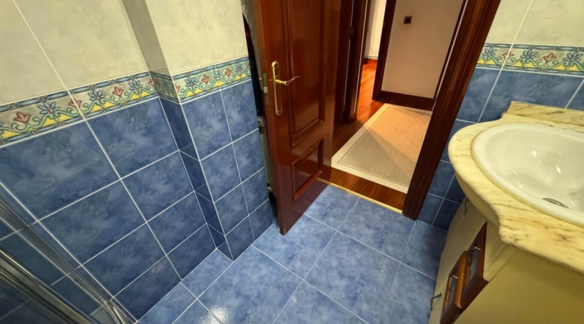 VIVIENDA PARA ENTRAR A VIVIR A UN MINUTO DEL CENTRO DE SESTAO