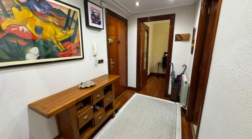 VIVIENDA PARA ENTRAR A VIVIR A UN MINUTO DEL CENTRO DE SESTAO