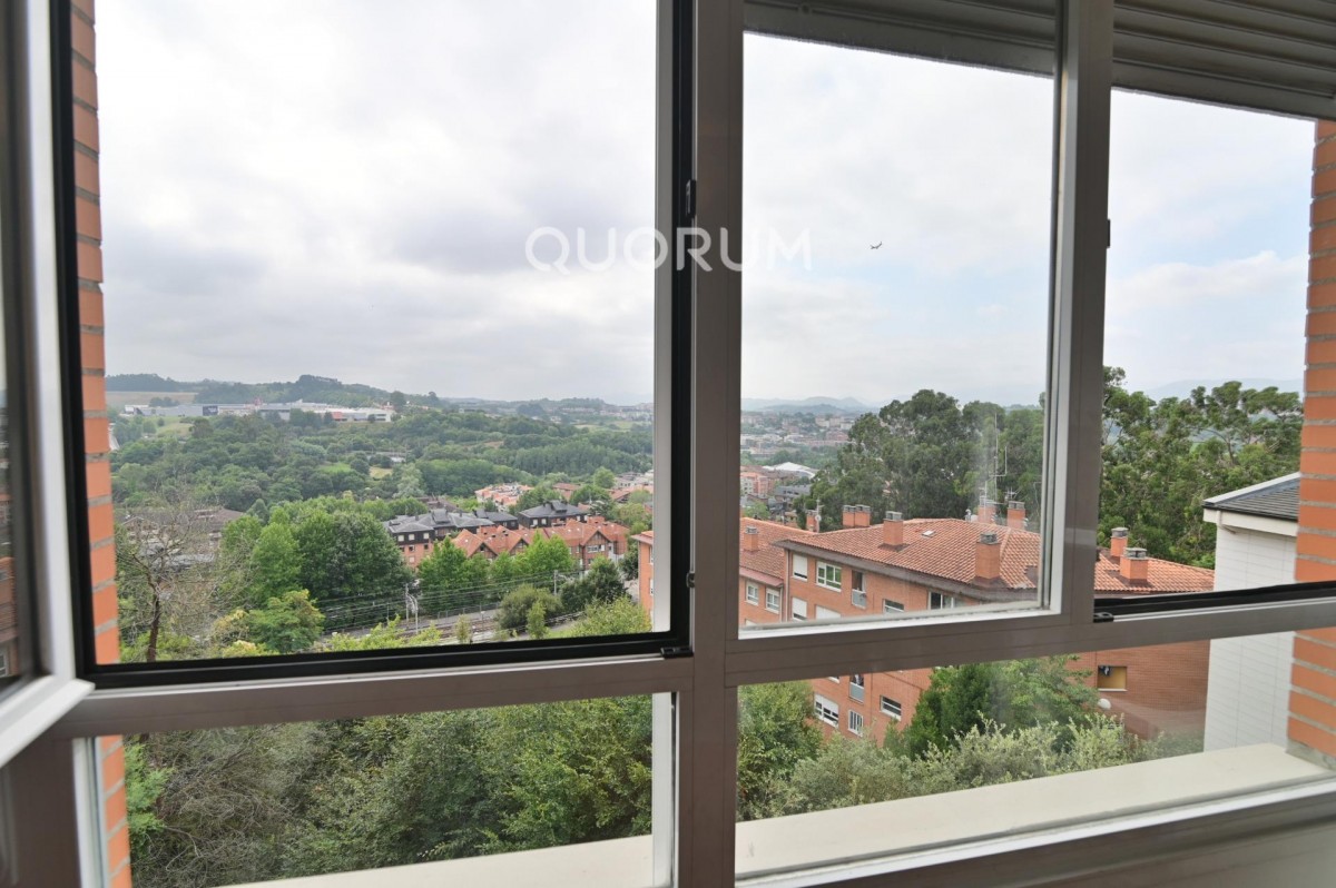 Estupenda Vivienda Con Vistas Despejadas