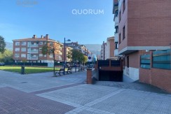 ALQUILER PARCELA DE GARAJE CON TRASTERO JUNTO AL METRO