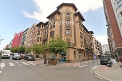 AMPLIA VIVIENDA EN EL CENTRO DE LAS ARENAS