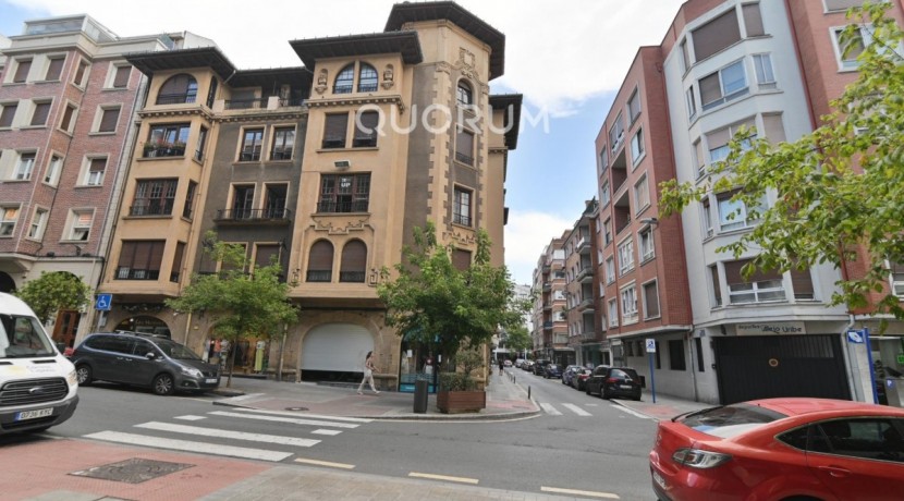AMPLIA VIVIENDA EN EL CENTRO DE LAS ARENAS