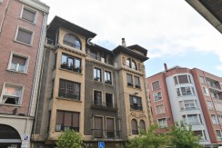 AMPLIA VIVIENDA EN EL CENTRO DE LAS ARENAS