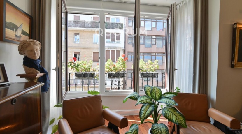 AMPLIA VIVIENDA EN EL CENTRO DE LAS ARENAS