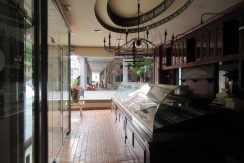 Amplio Local Comercial En El Centro