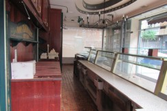 Amplio Local Comercial En El Centro