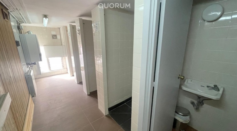 Amplio Local Comercial En Santutxu