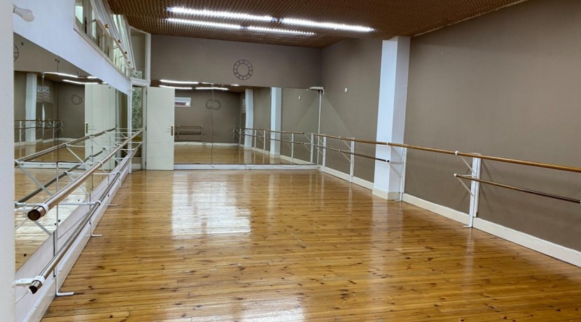 Amplio Local En Alquiler En Las Arenas