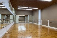 Amplio Local En Alquiler En Las Arenas