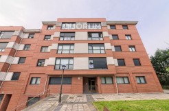 Amplio Piso De 3 Dormitorios y 2 Baños Con Parcela de Garaje y Trastero Incluidos En Arrigorriaga