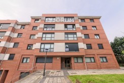 Amplio Piso De 3 Dormitorios y 2 Baños Con Parcela de Garaje y Trastero Incluidos En Arrigorriaga
