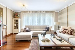 Amplio Piso De 3 Dormitorios y 2 Baños Con Parcela de Garaje y Trastero Incluidos En Arrigorriaga