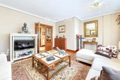Amplio Piso De 3 Dormitorios y 2 Baños Con Parcela de Garaje y Trastero Incluidos En Arrigorriaga