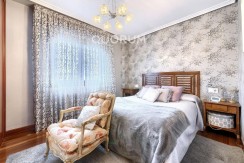 Amplio Piso De 3 Dormitorios y 2 Baños Con Parcela de Garaje y Trastero Incluidos En Arrigorriaga