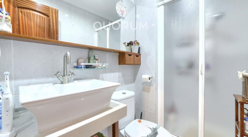Amplio Piso De 3 Dormitorios y 2 Baños Con Parcela de Garaje y Trastero Incluidos En Arrigorriaga