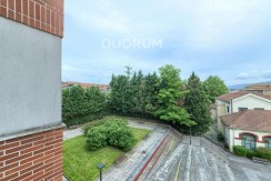 Amplio Piso De 3 Dormitorios y 2 Baños Con Parcela de Garaje y Trastero Incluidos En Arrigorriaga