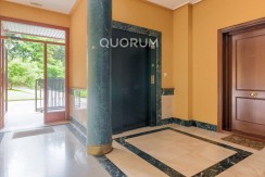 Amplio Piso De 3 Dormitorios y 2 Baños Con Parcela de Garaje y Trastero Incluidos En Arrigorriaga