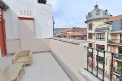 Apartamento con Gran Terraza Contratos Temporada