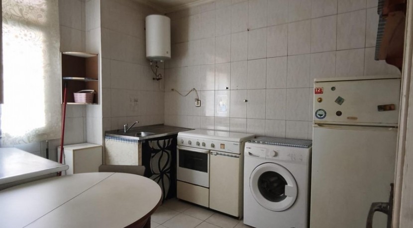 APARTAMENTO UBICADO EN LUTXANA