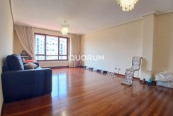 Ático de 4 Habitaciones con Garaje y Trastero