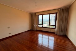 Ático de 4 Habitaciones con Garaje y Trastero