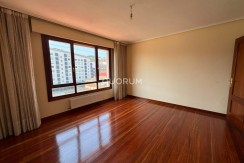 Ático de 4 Habitaciones con Garaje y Trastero